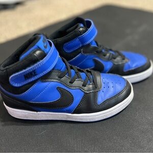 Nike Kids Black and Blue Sneakers
